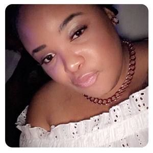 Meet your Posher, Tia